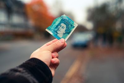 Global Economic Outlook: AI, Interest Rates and the Biggest Risks Ahead