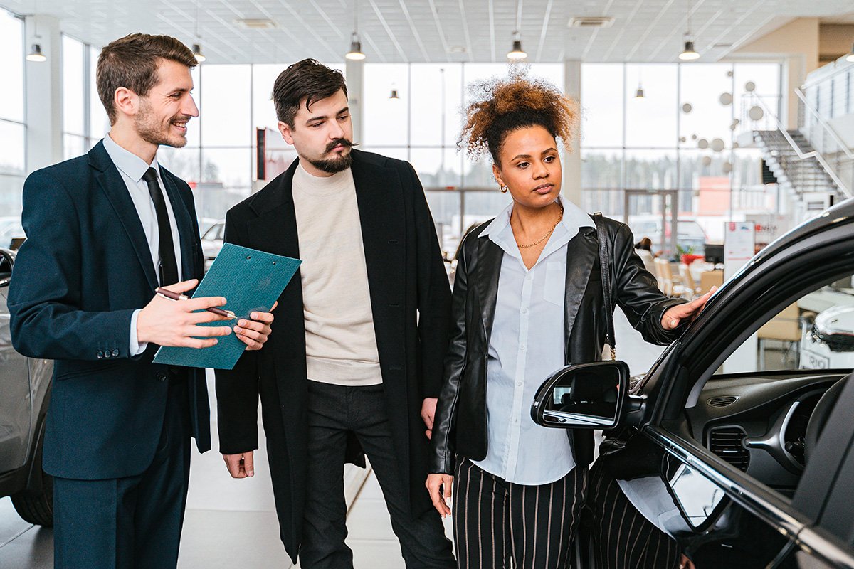 Are UK Drivers Facing the Same Car Finance Problems as US Borrowers?